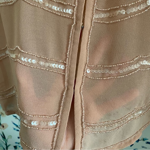 ✨SOLD✨ soft pink beaded top - Picture 4 of 6